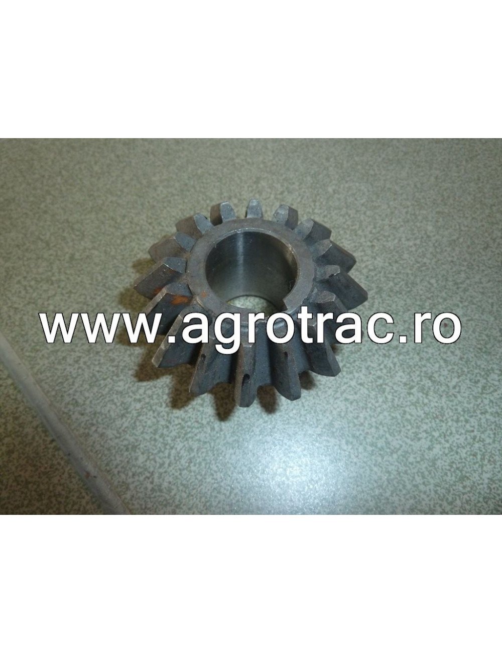 Pinion conic 16 dinti