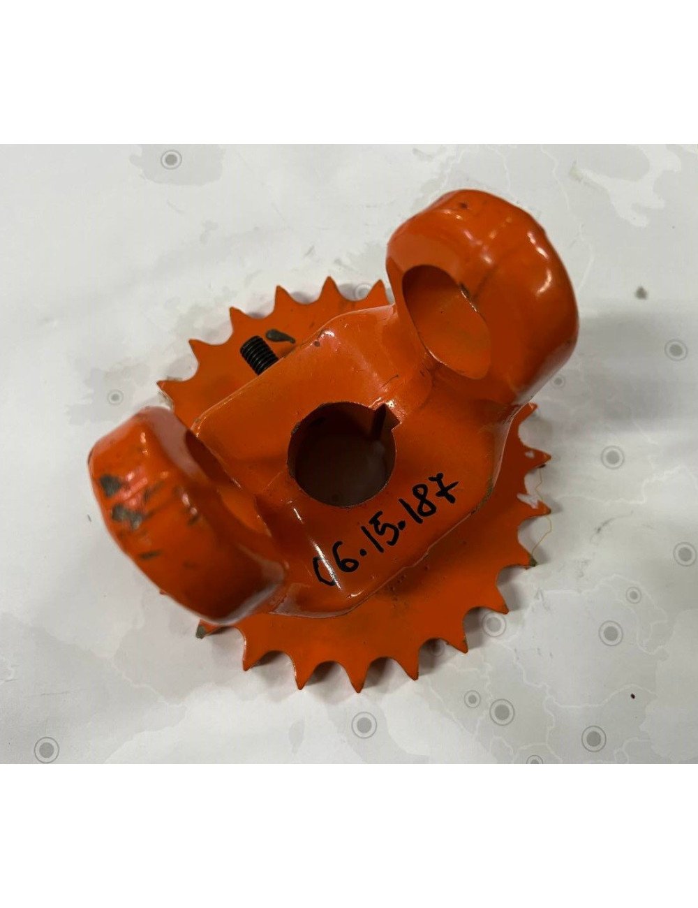 Pinion z24 + furca cardan 06.15.187 pentru Gallignani Pinion z24 + furca cardan 06.15.187 pentru Gallignani