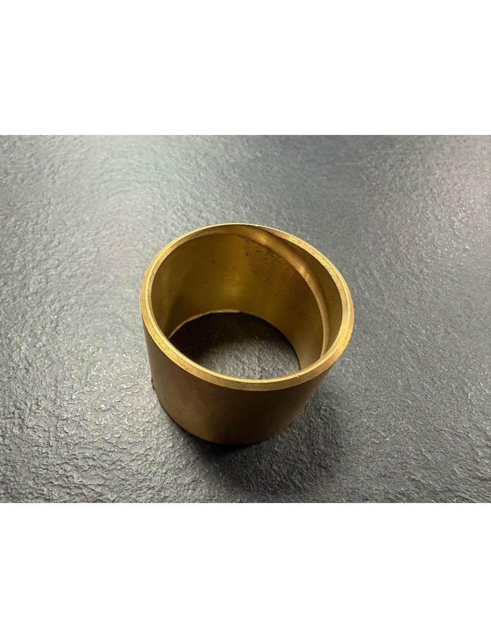 Bucsă bronz 36.08.011, 35x39x30